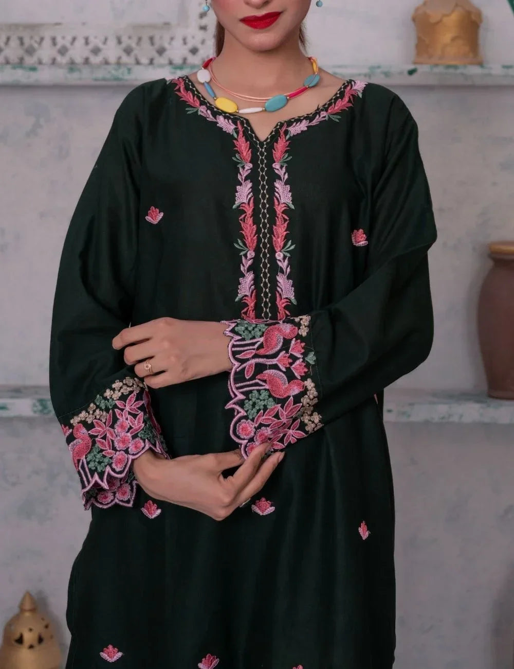 Taraz – 2-pc Long Khaddar Edition