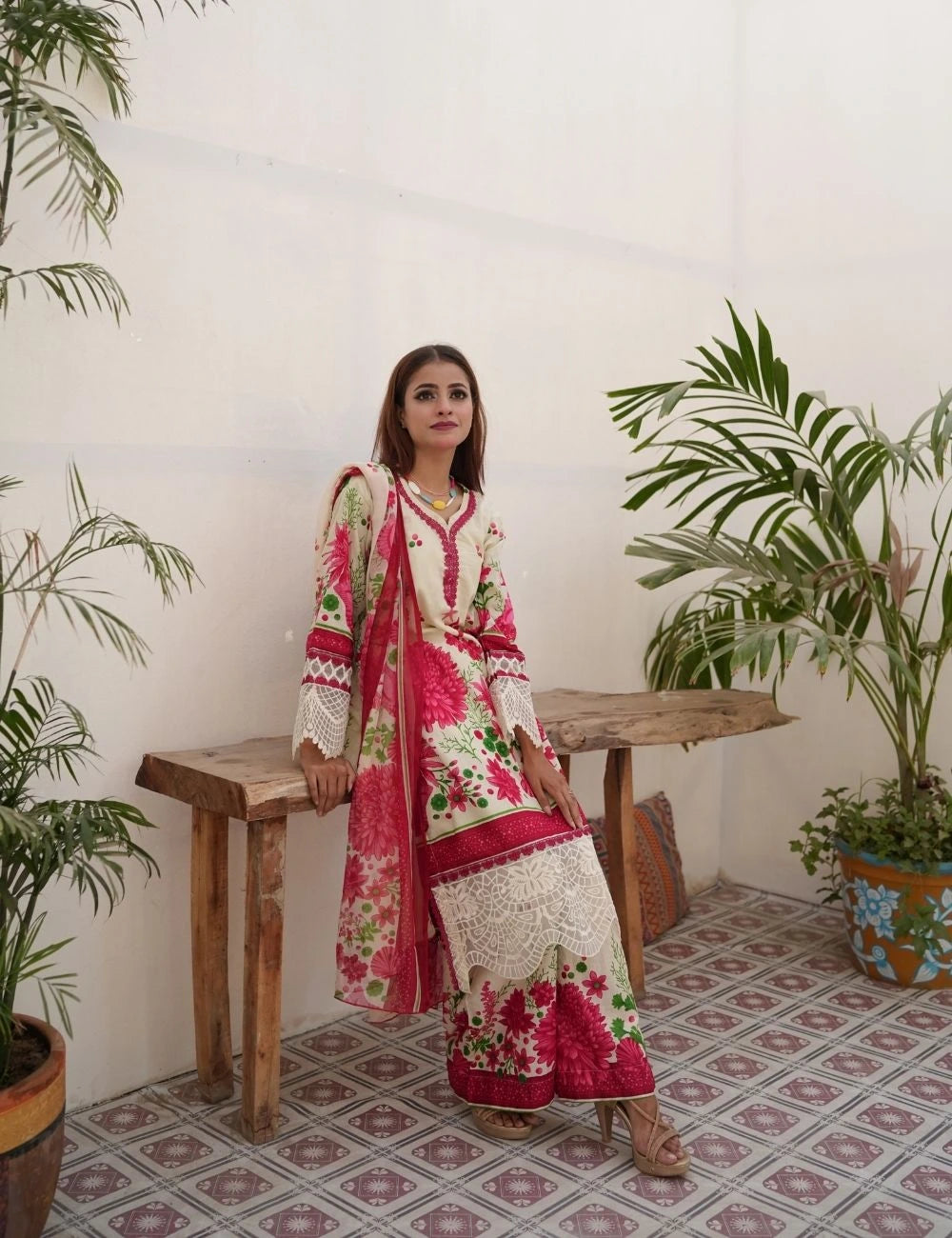 Pehli Bahaar – 3-Pc Pink Lawn Charm (Unstitched)