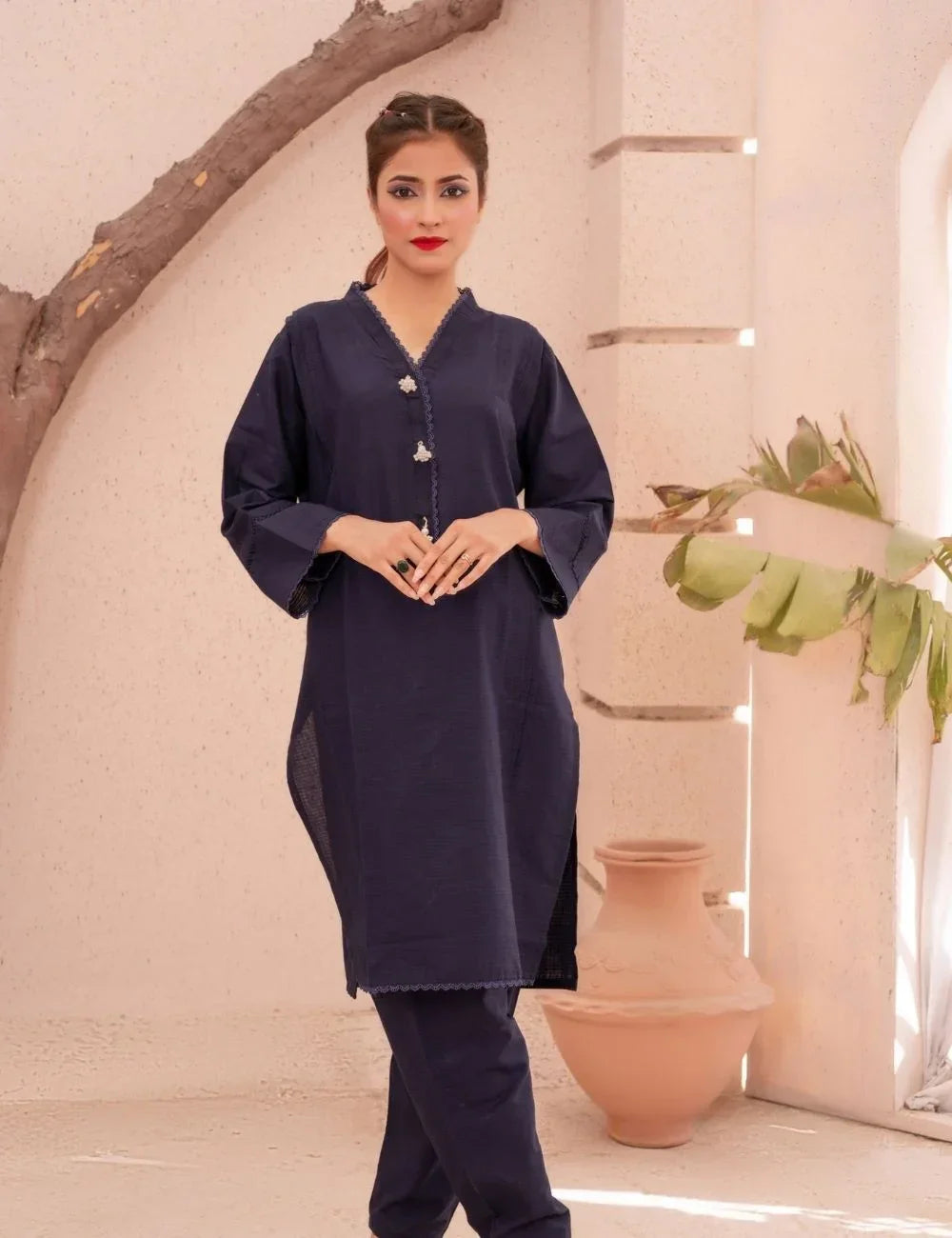 Zarrah – 2-pc Black Khaddar Co-Ord Set
