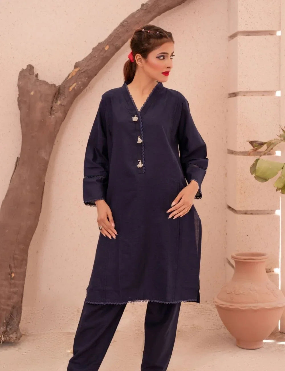 Zarrah – 2-pc Black Khaddar Co-Ord Set