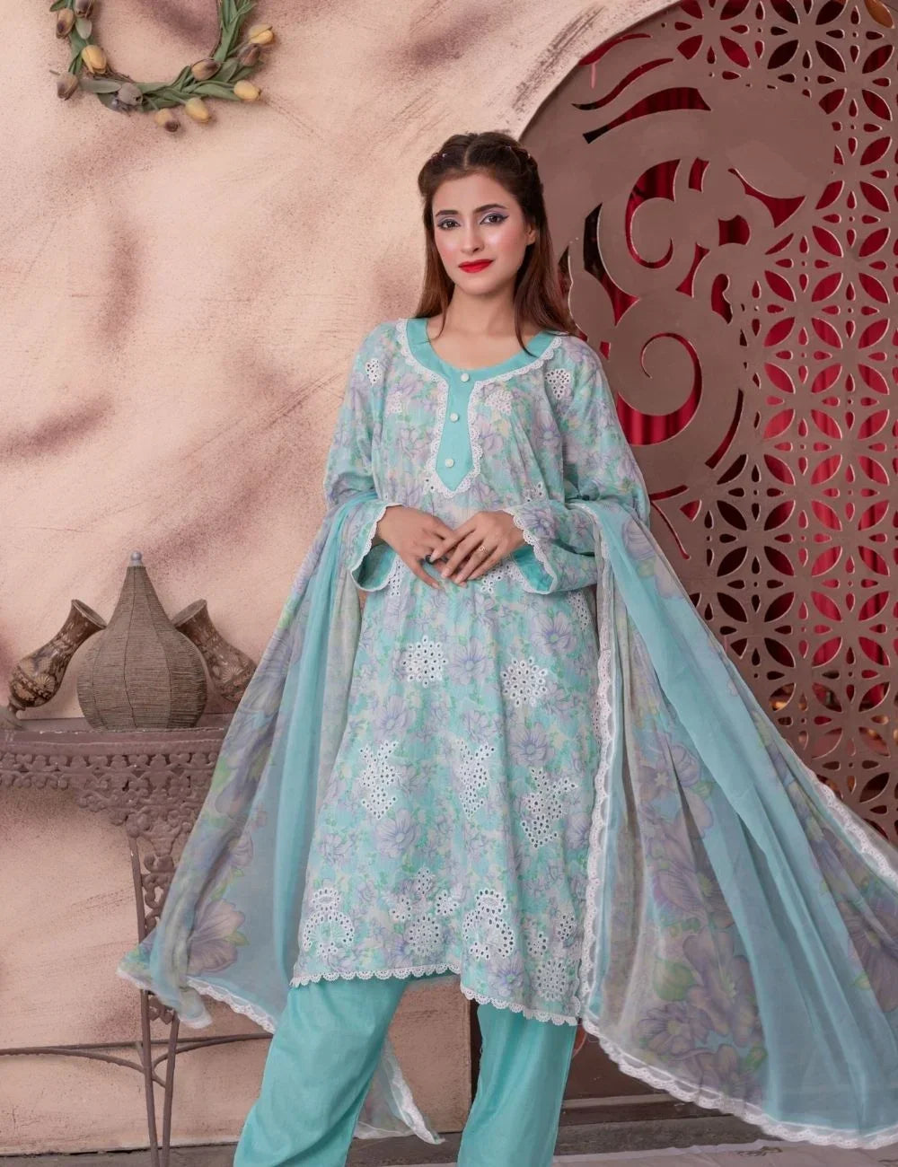 Inaaya – 3-pc Unstitched Chikankari Lawn