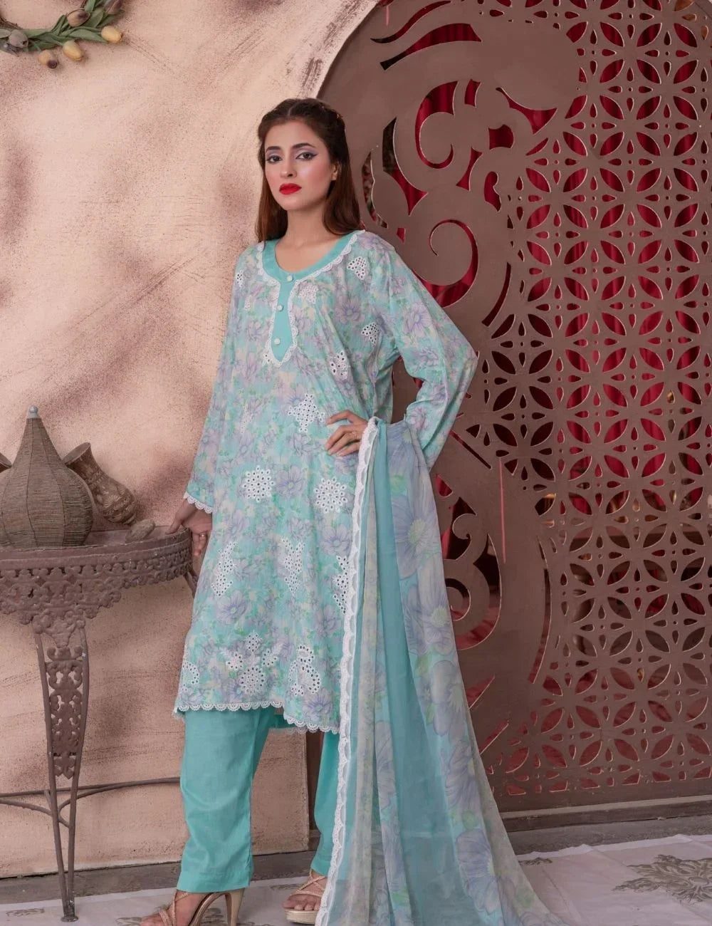 Inaaya – 3-pc Unstitched Chikankari Lawn