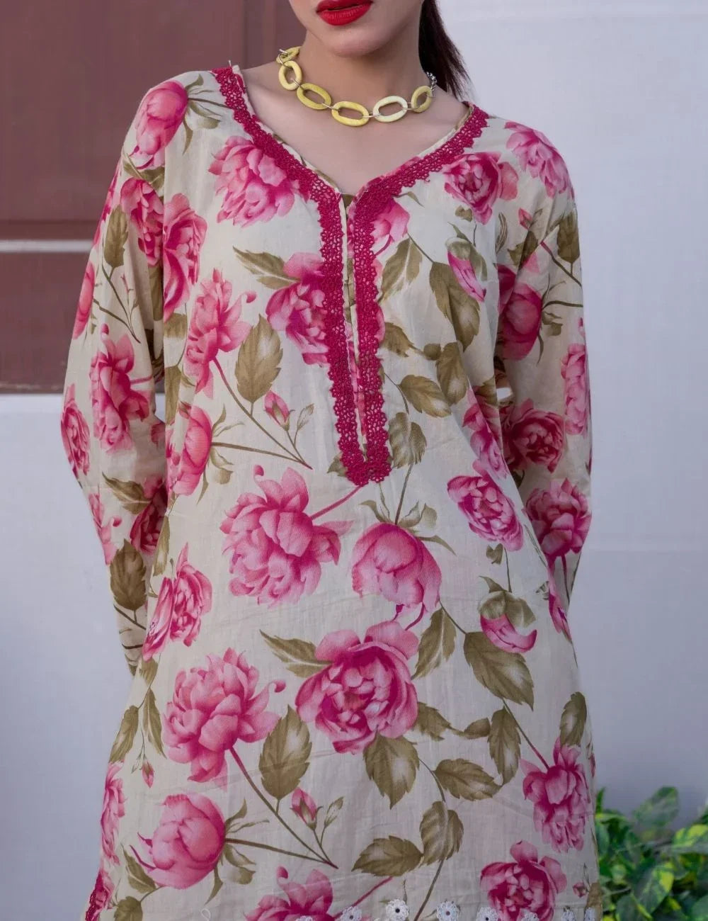 Mahrosh – 3-pc Unstitched Embroidered Lawn