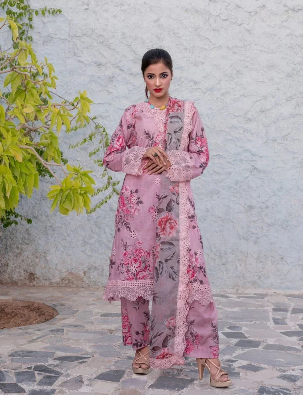 Nayra – 3-pc Chikankari Lawn Set