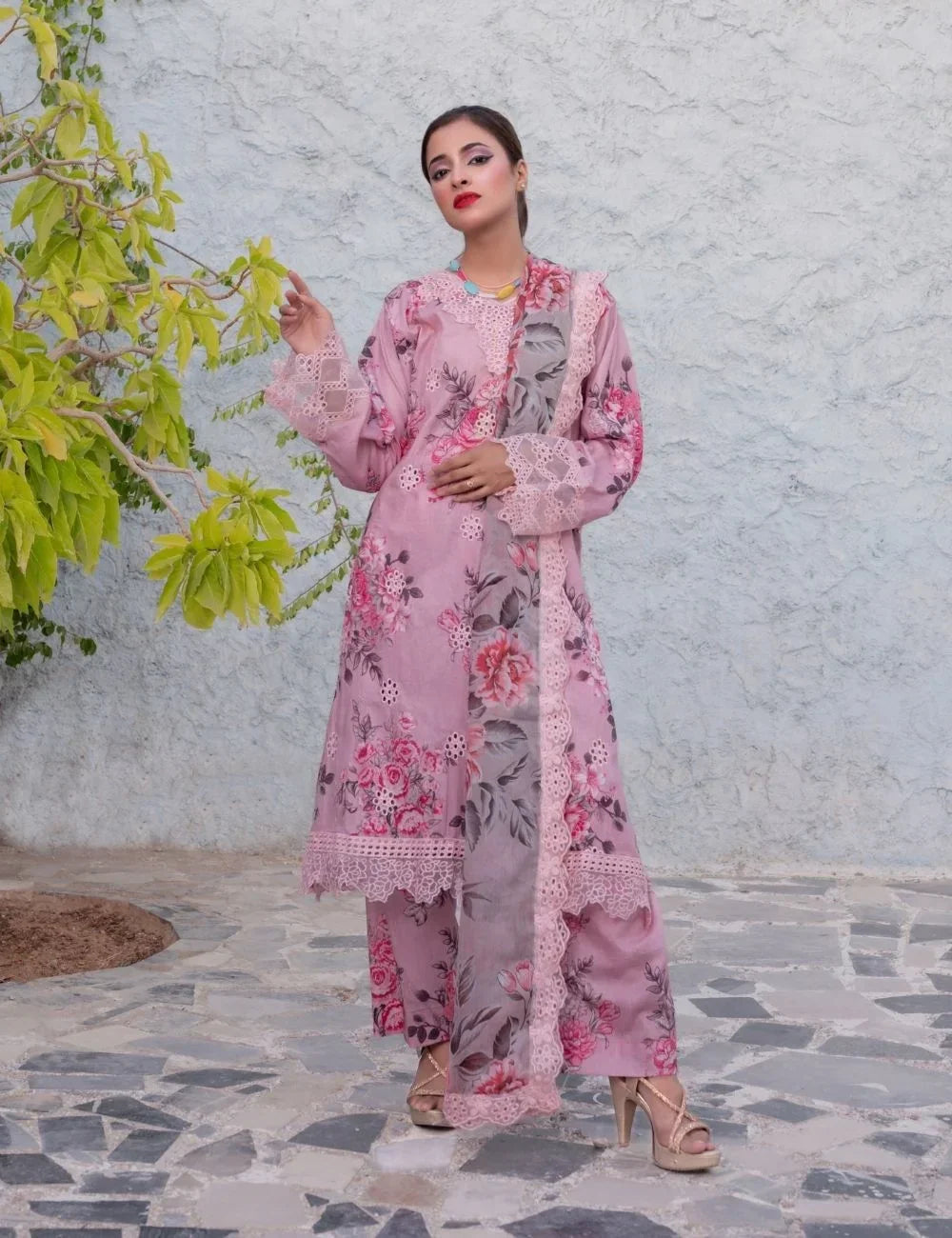 Nayra – 3-pc Chikankari Lawn Set