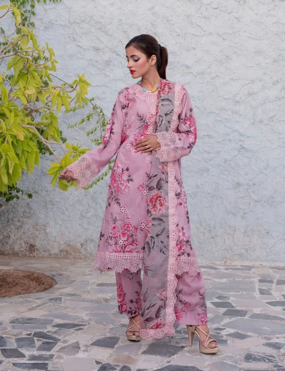 Nayra – 3-pc Chikankari Lawn Set