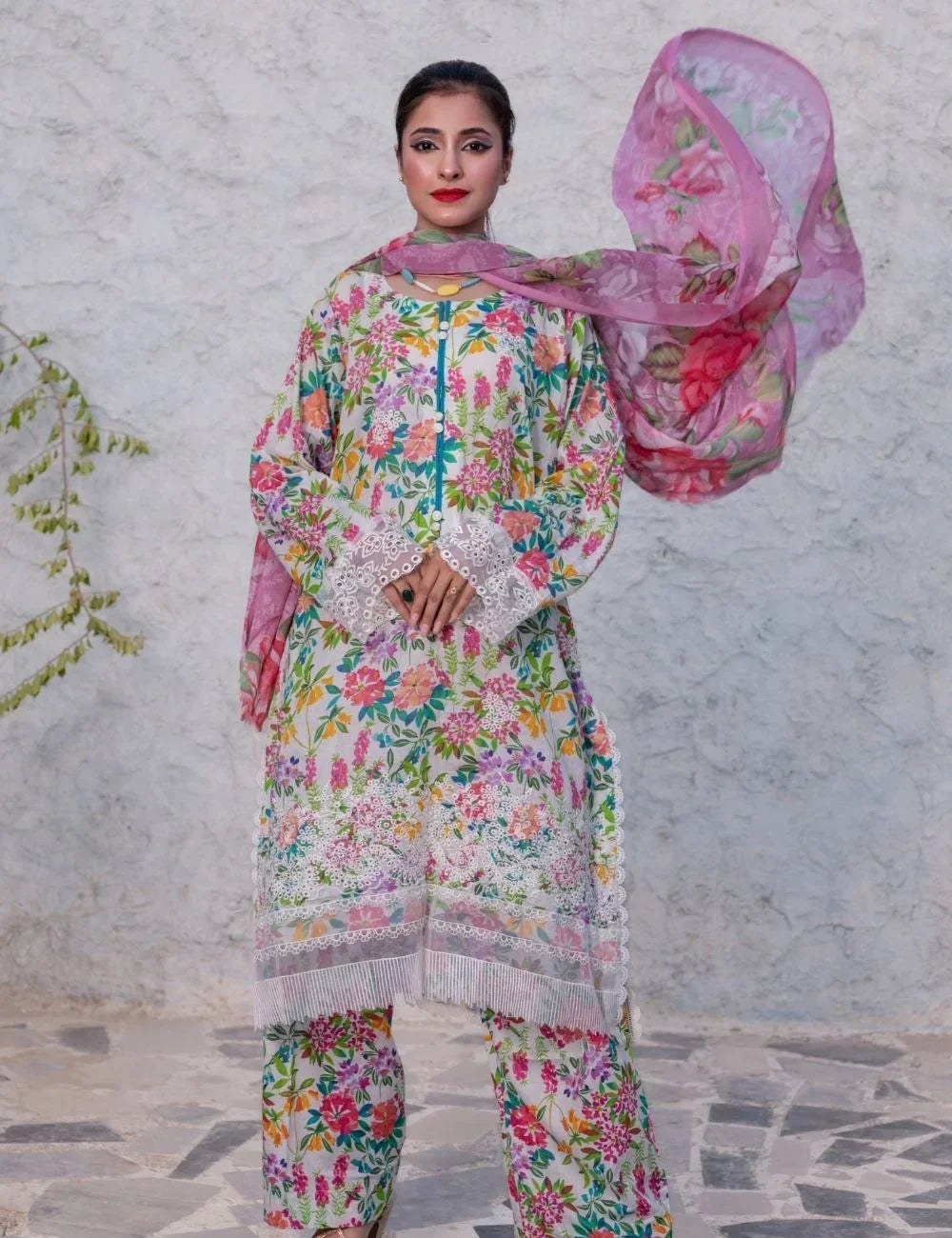 Eshal – 3-pc Chikankari Lawn Suit