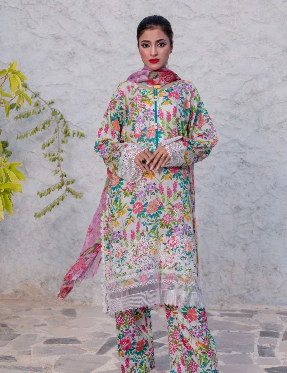 Eshal – 3-pc Chikankari Lawn Suit