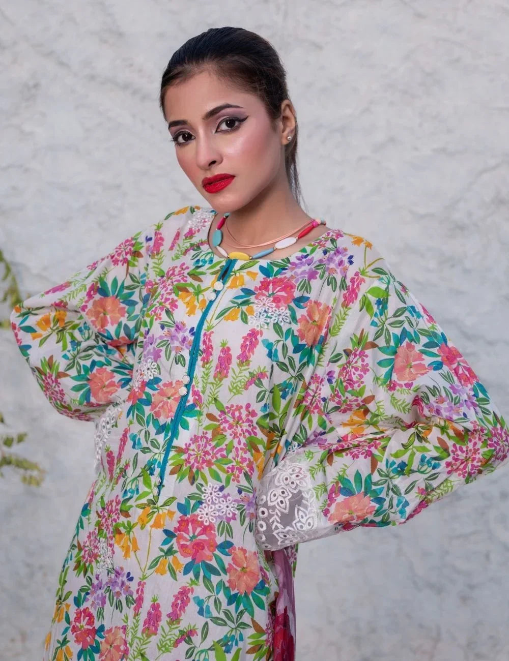 Eshal – 3-pc Chikankari Lawn Suit
