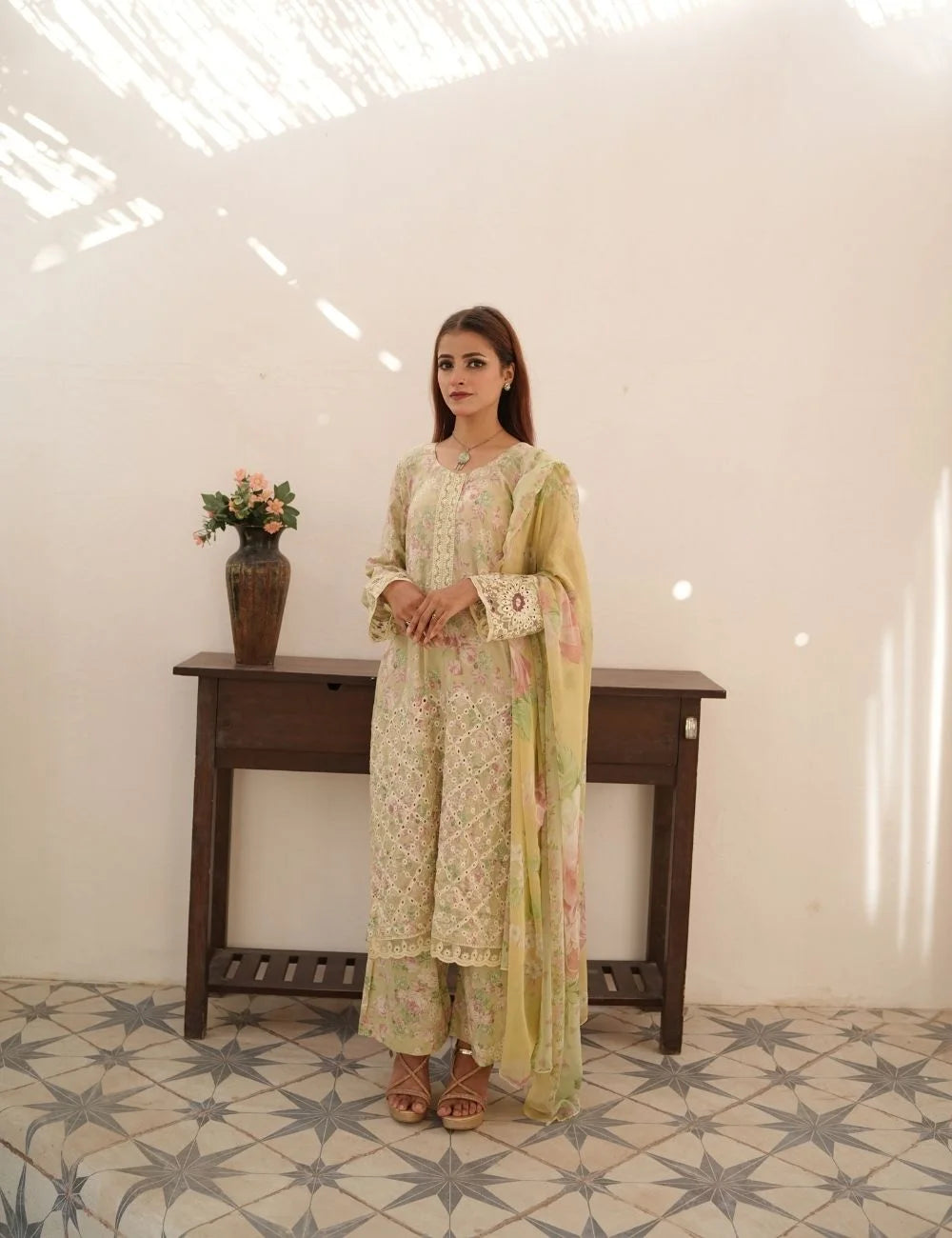 Noor Chikankari – 3-Pc Embroidered Lawn (Unstitched)