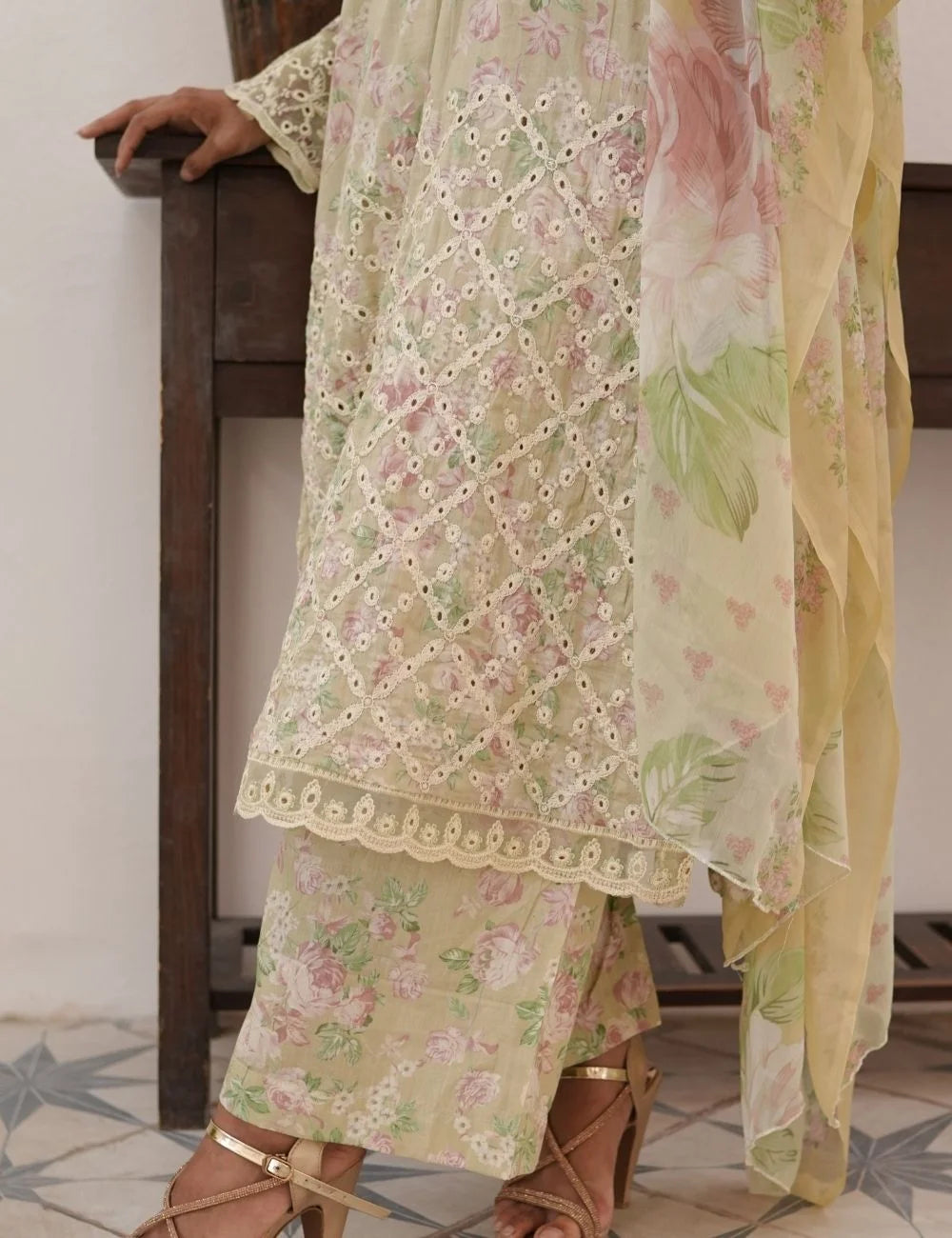 Noor Chikankari – 3-Pc Embroidered Lawn (Unstitched)